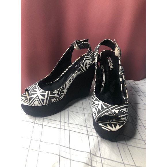 Soda Black/white wedges 7.5 - Picture 1 of 8